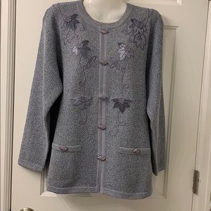 # 826 Yi Ji Man Ni sweater.